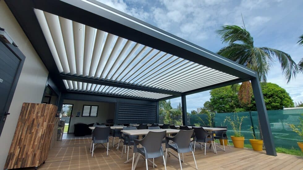 Pergola bioclimatique & Stores Réunion